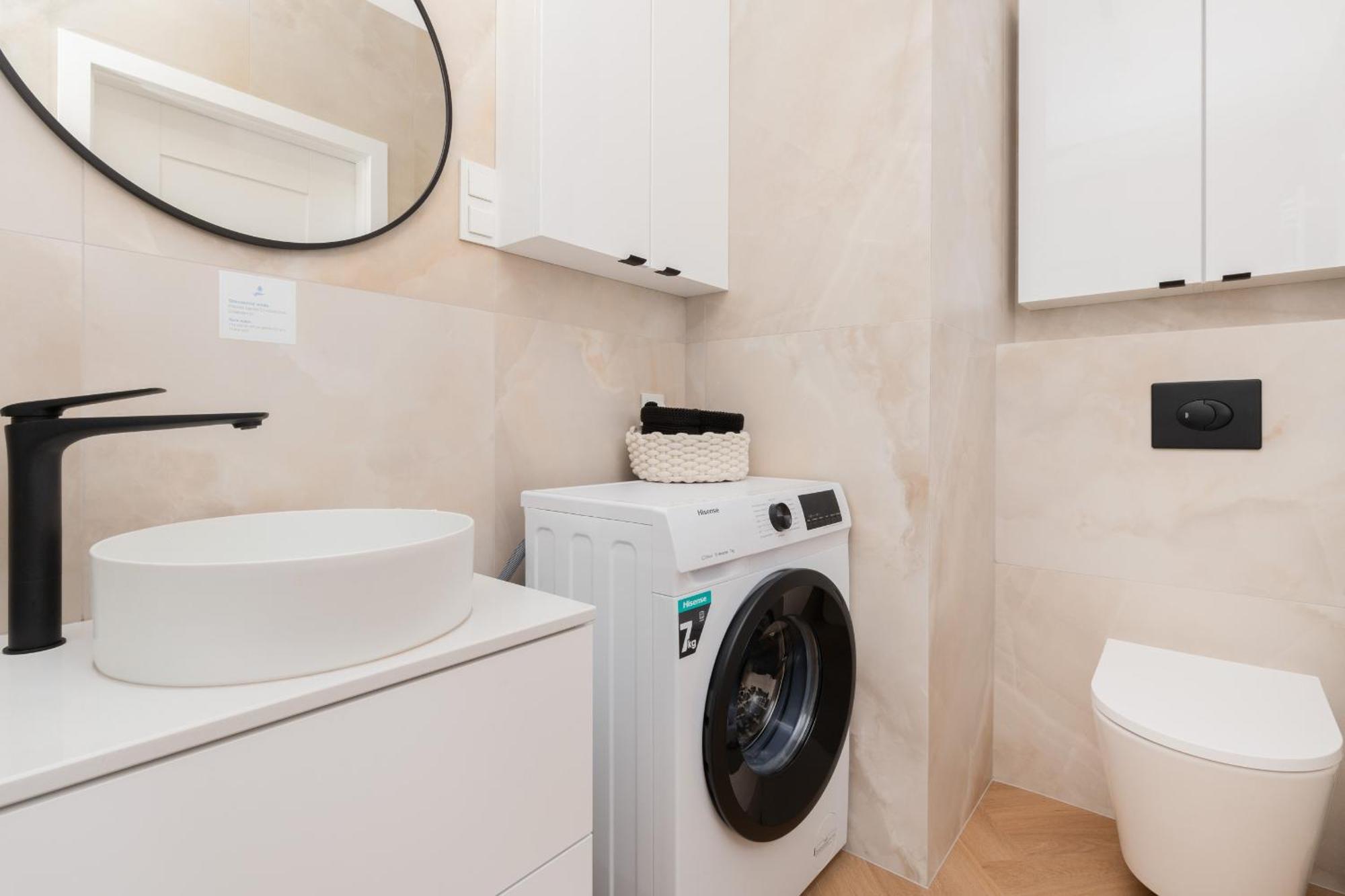 Nowa Letnica Comfortable With Balcony & Parking By Renters Apartment *