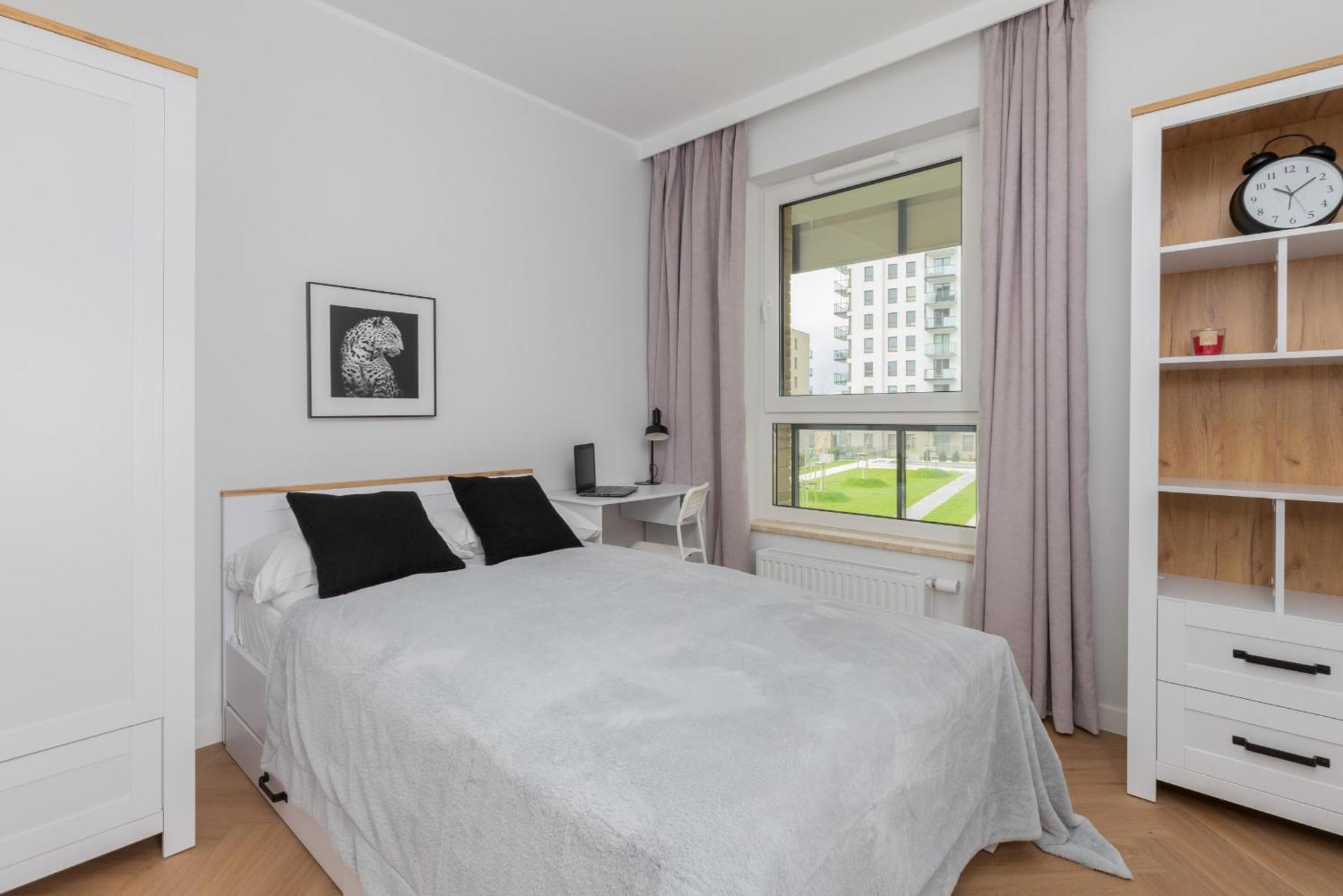 Apartment Nowa Letnica Comfortable With Balcony & Parking By Renters