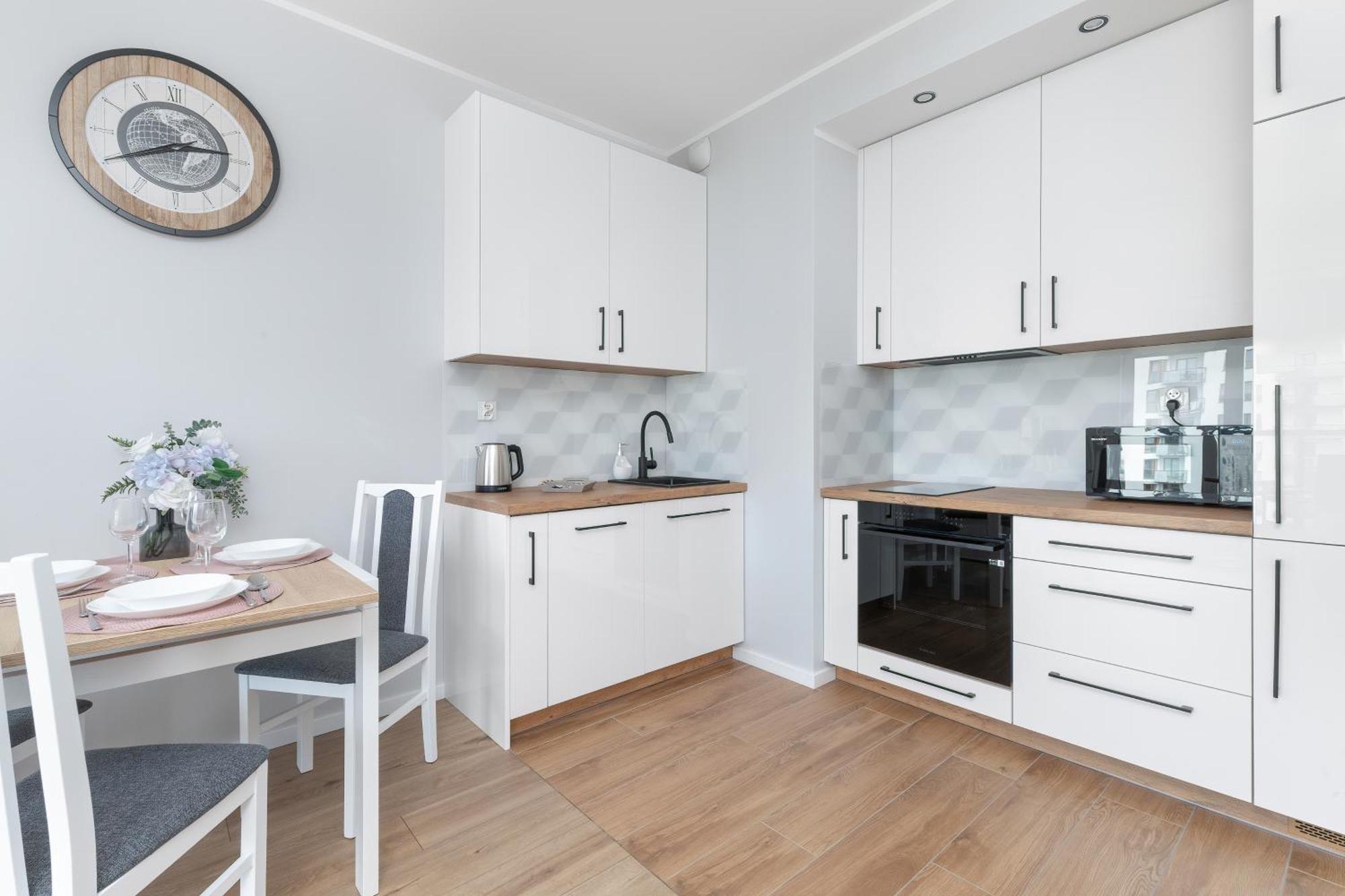 Nowa Letnica Comfortable With Balcony & Parking By Renters Apartment Danzig