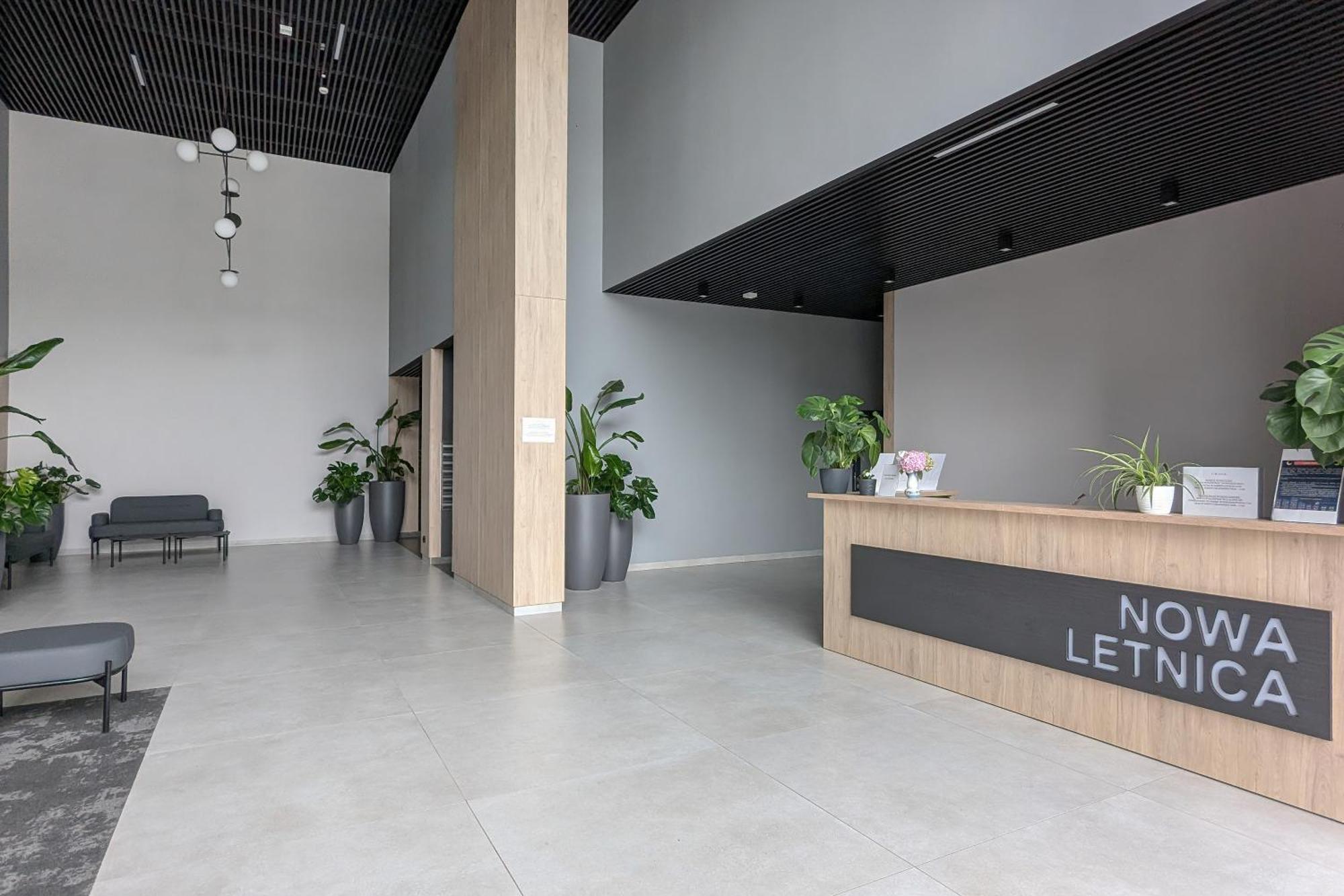 Apartment Nowa Letnica Comfortable With Balcony & Parking By Renters Danzig