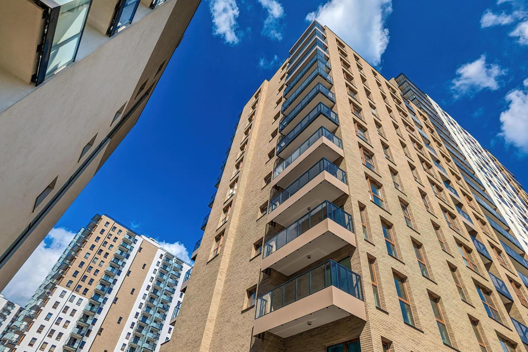 Apartment Nowa Letnica Comfortable With Balcony & Parking By Renters *